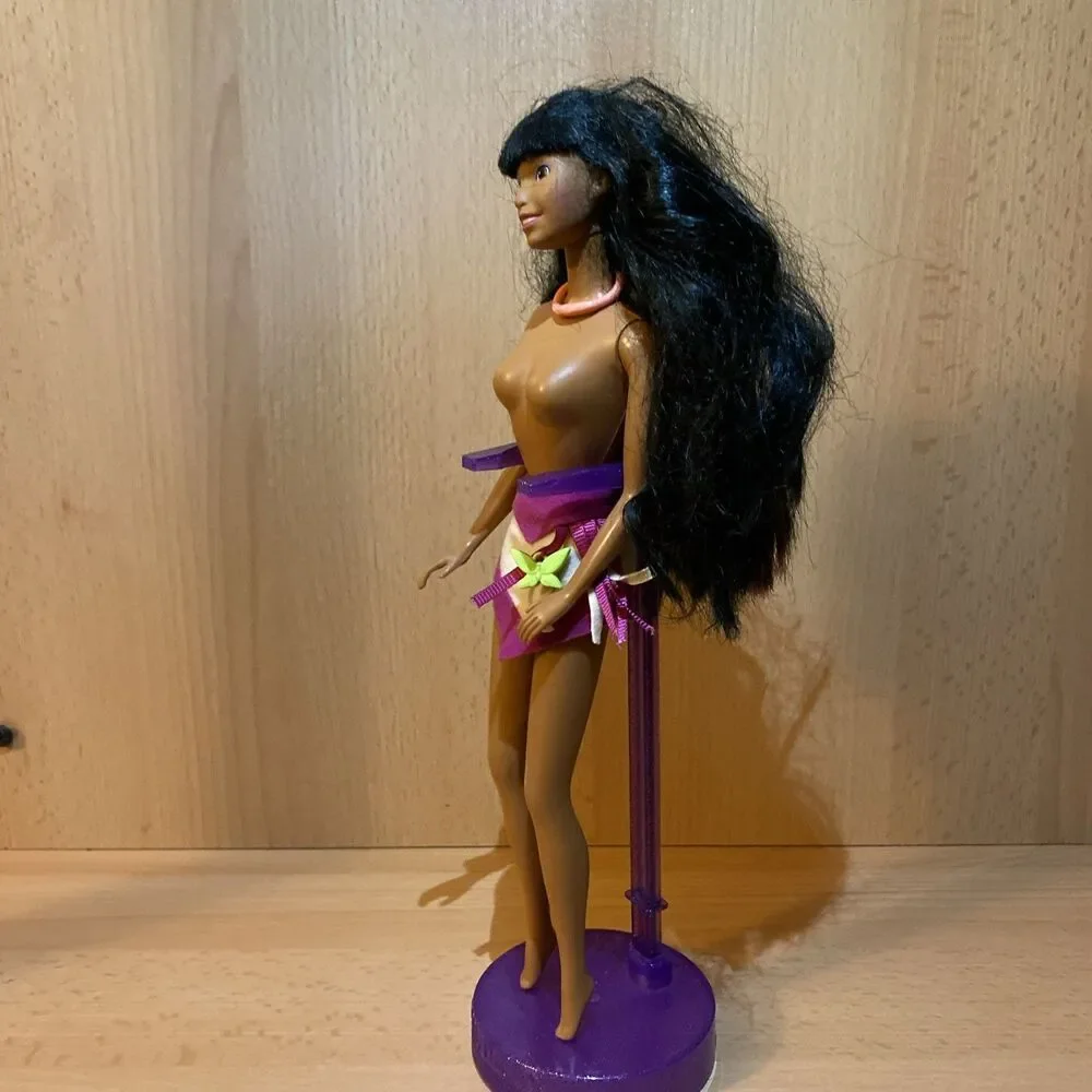Pocahontas Nakoma Disney Color Splash Hair Mattel Doll 1995